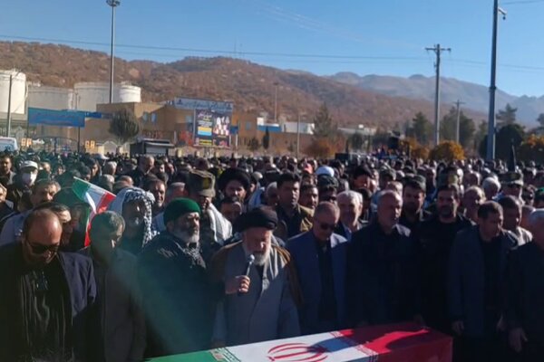 اقامه نماز بر پیکر شهدای خوشنام در یاسوج