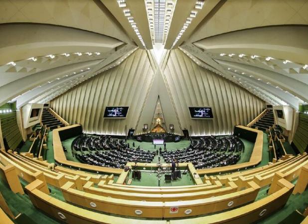 مجلس لایحه بودجه را در سه شیفت بررسی می‌کند