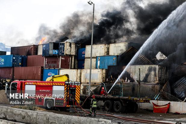 برگزاری مراسم بزرگداشت جان‌باختگان حادثه بندر شهید رجایی در حرم رضوی