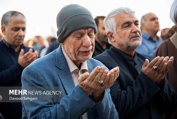 برگزاری نماز طلب باران در دریاچه هامون