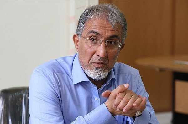 اقتصاد سیاسی خام فروشی و راهکارهای توقف آن 