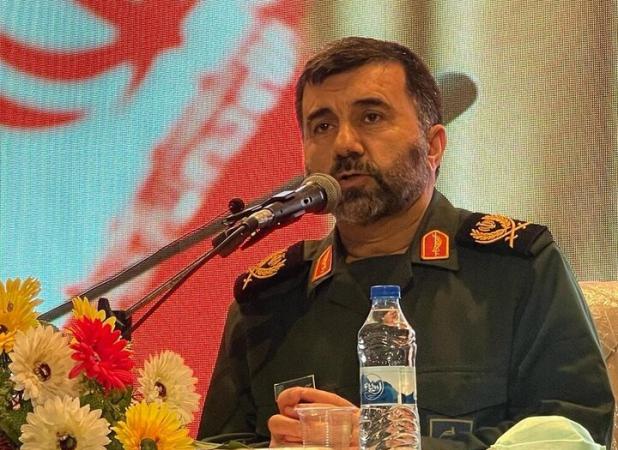 دشمن با جنگ نرم به دنبال تغییر هویت ایرانیان است
