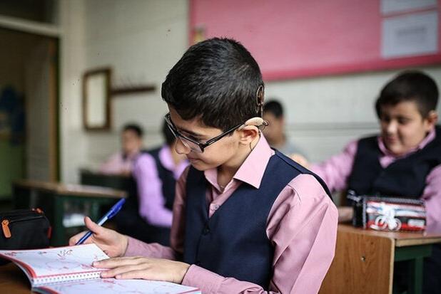 تحصیل ۱۶۰۰ دانش آموز استثنایی در مدارس کرمانشاه/ دنبال راه‌اندازی مرکز تخصصی نابینایان هستیم