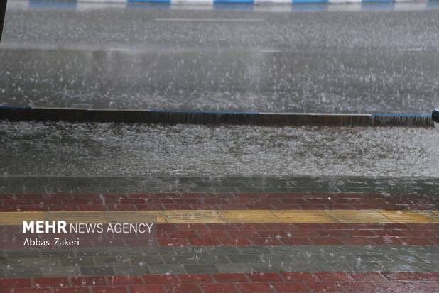 فعالیت گسترده سامانه بارشی در هرمزگان؛ بارش باران تا دوشنبه ادامه دارد