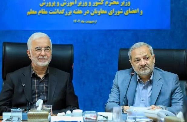 مومنی: توسعه فضاهای آموزشی از شاخص‌های ارزیابی استانداران است