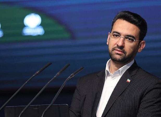 سوال آذری جهرمی از دولتمردان؛ دلارهای ادعایی از فروش نفت کجا هزینه می شود؟