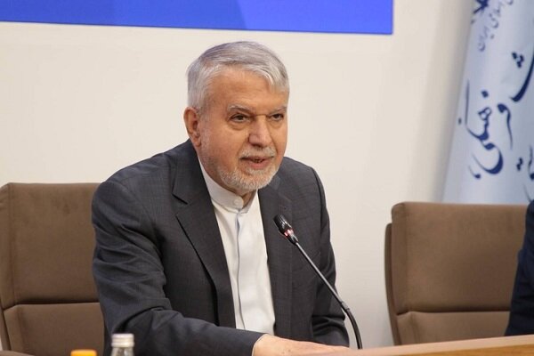 بوم گردی ها باید از پنل خورشیدی استفاده کنند