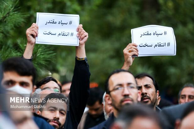 راهپیمایی مردم پارس‌آباد در پی شهادت مجاهد شهید راه قدس