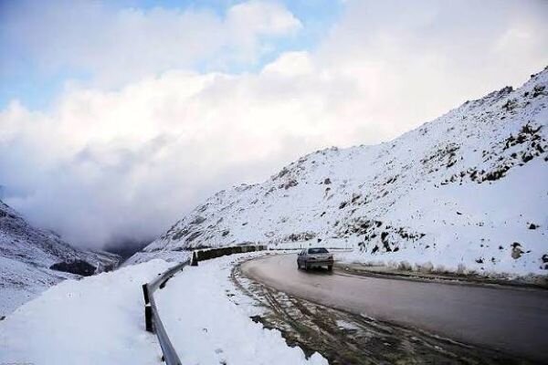 بارش پراکنده برف در محورهای کوهستانی استان قزوین