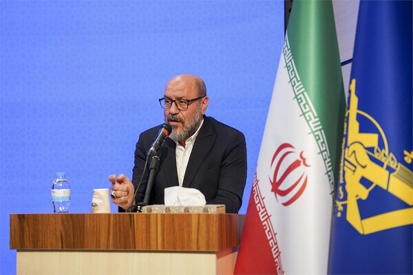 ضرورت تبیین دستاوردهای انقلاب؛ تمرکز بر آموزش، سلامت و عمران