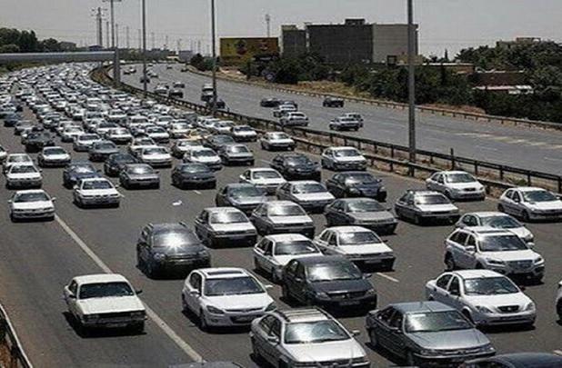 ترافیک شبانه در جاده‌های استان سمنان پرحجم اما روان است