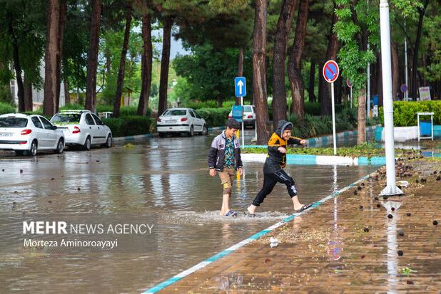 هشدار به ساکنان اردبیل؛احتمال بارش تگرگ و جاری شدن سیلاب تا پایان هفته