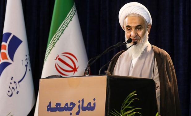 امام جمعه قزوین: مجلس باید در مقابل زورگویی محکم بایستد و پیگیر مصالح مردم باشد