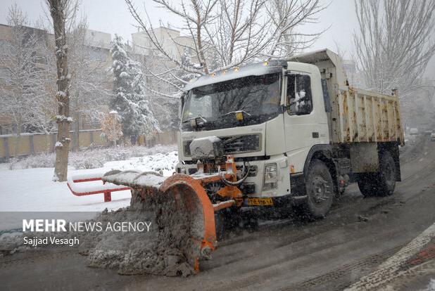 اجرای ۸۷۰ کیلومتر برف‌روبی جاده روستایی در همدان