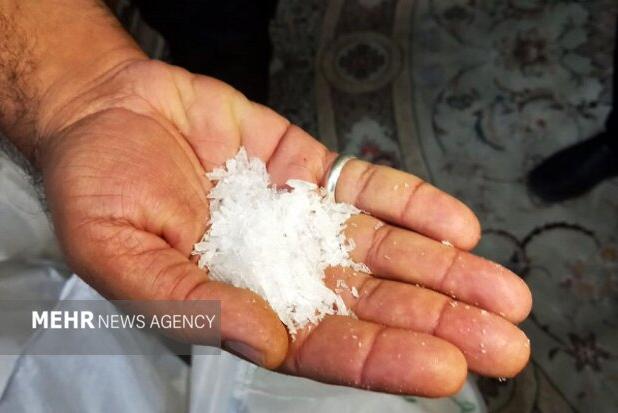 سرهنگ باباپور: قاچاقچیان خانوادگی هروئین و شیشه دستگیر شدند