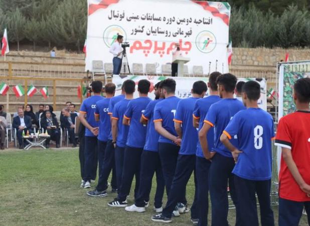 رقابت‌های مینی فوتبال قهرمانی روستاییان کشور در سنندج افتتاح شد