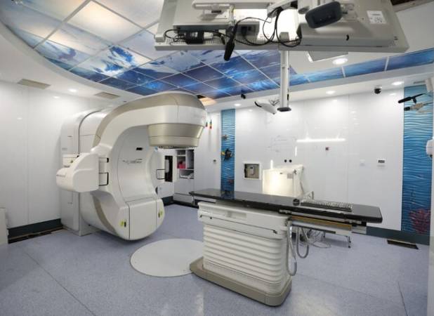 افتتاح بخش رادیوتراپی سرطان و اتمام بیمارستان کمالشهر در دهه فجر