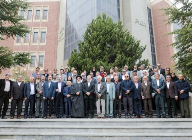 نپذیرفتن تحولات نسلی دانشگاه را به انزوا یا بی‌اعتباری می‌کشاند