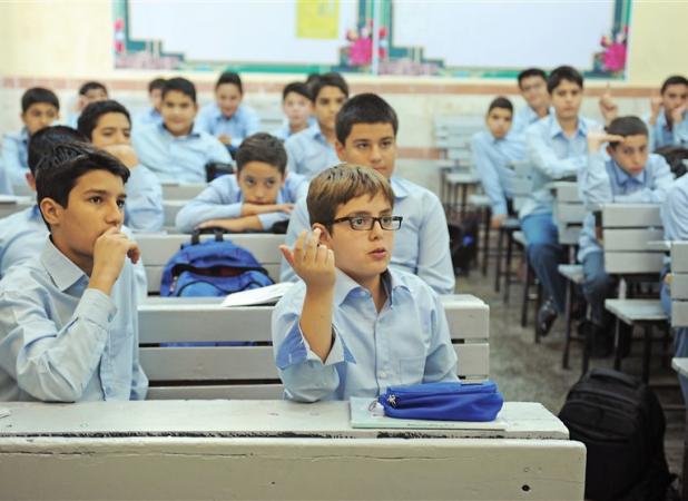 هدایت تحصیلی دانش‌آموزان از ۲۶ تیر/شماره ۱۵۷۰ برای مشاوره تلفنی
