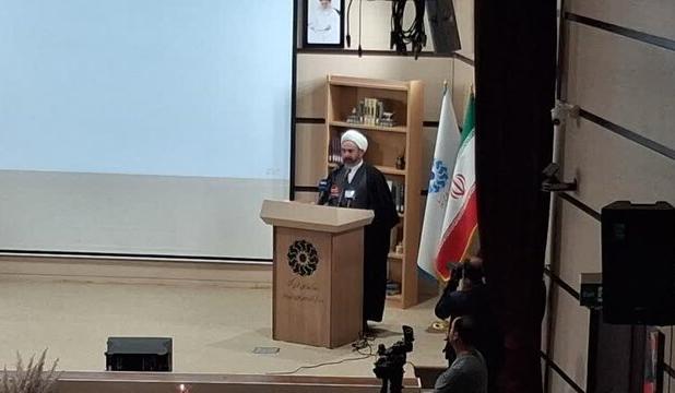 نماینده ولی‌فقیه در ایلام: کتابخانه‌ها سنگر مقابله با تهاجم فرهنگی هستند
