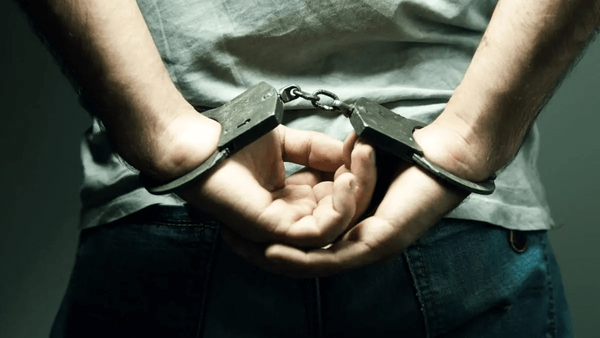 سرقت میلیاردی پسر از پدر و خوشگذرانی در کیش