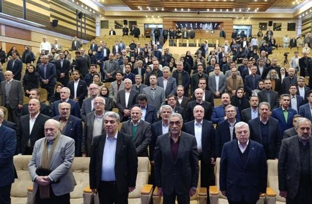 معاون توسعه مدیریت و منابع استاندار اردبیل، پژوهشگر برگزیده کشور شد