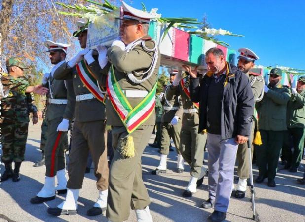 پیکر ۵ شهید گمنام وارد ارومیه شد/برگزاری مراسم استقبال در فرودگاه