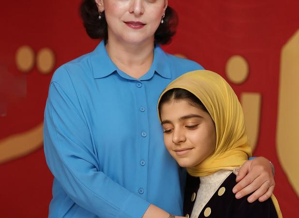 بازیگران ایرانی با این ترندِ جهانی کودکی‌شان را در آغوش کشیدند!