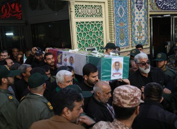 پیکر جانباز سرافراز «قاسم علیزاده» در مشهد تشییع شد