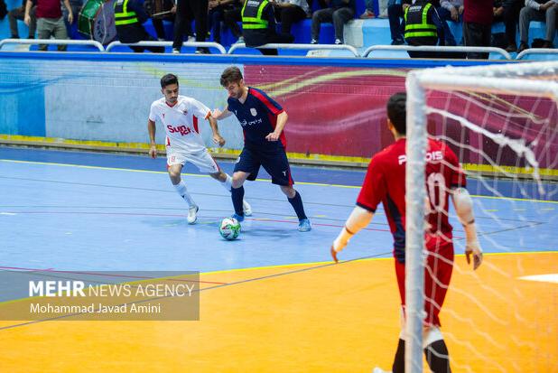 تساوی پردیس قزوین برابر فولاد زرند ایرانیان در لیگ برتر فوتسال