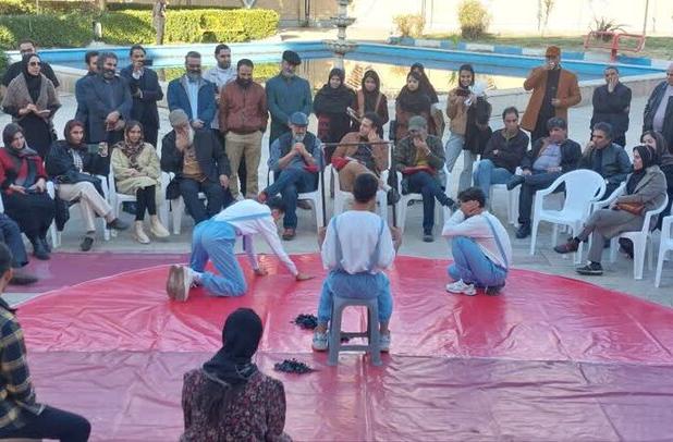 «نگرانم» در بروجرد اجرا شد