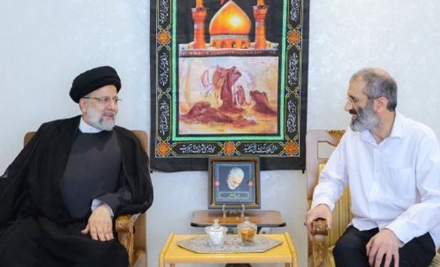 دیدار رئیس‌جمهور با دیپلمات تازه آزاد شده ایرانی 