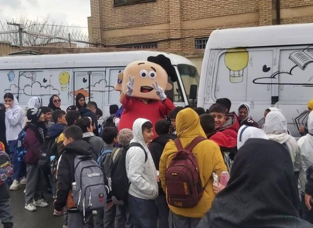 قصه و رنگ در کوچه‌های تبریز؛ روایت مهر از فعالیت کتابخانه‌های سیار