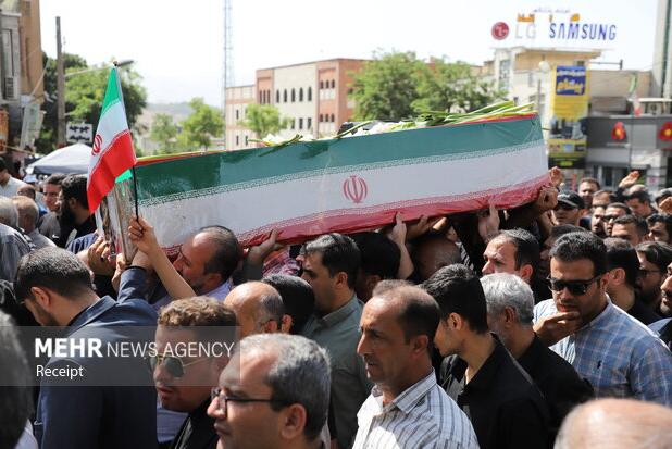 تشییع پیکر مطهر شهید مدافع وطن در سنندج