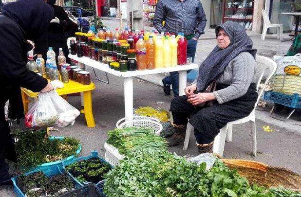 ۱۰ روستا بازار فعال در کرمانشاه؛ احداث ۷ بازار جدید در دستور کار است