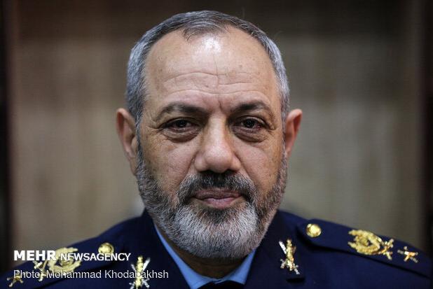 وزیر دفاع برای دیدار با مقامات ارمنستانی وارد ایروان شد