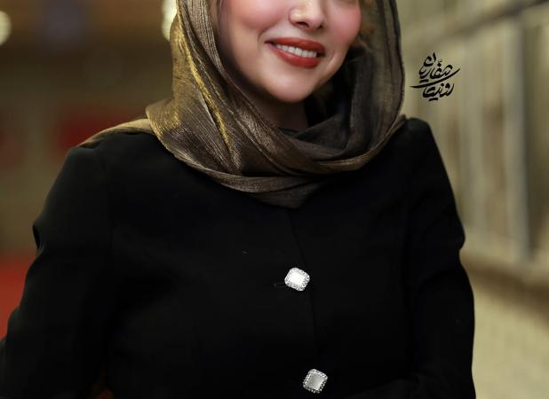 استایل شیک و مجلسی صدف اسپهبدی در اکران یک فیلم
