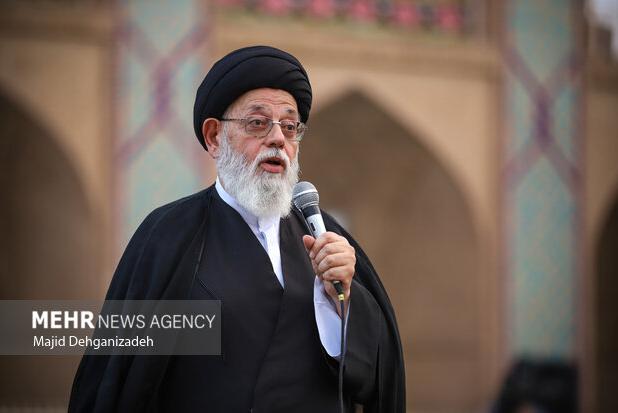دشمن برای کوچک نمایی ضرباتی که محتمل شده تلاش می‌کند