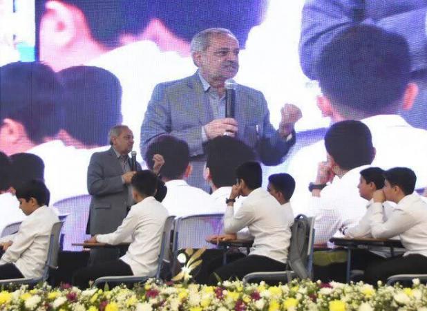 یک مدرسه در آرادان افتتاح شد