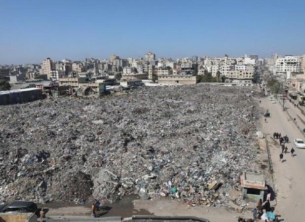 فاجعه زیست‌محیطی در غزه و انباشت حجم عظیمی از زباله+ تصاویر