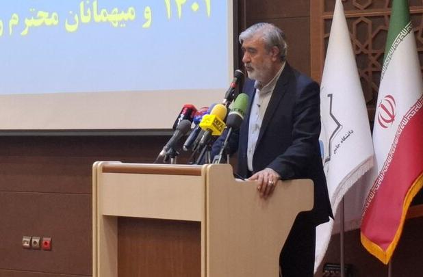 زمینه پیگیری حقوقی پرونده‌های شهدای امنیت در داخل و خارج فراهم شود