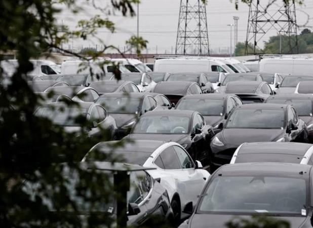 انتقاد به سیاست‌های افراطی ماسک؛ کاهش فروش تسلا در اروپا