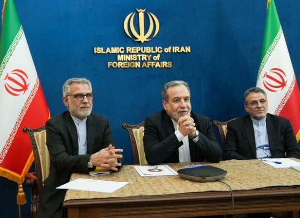 نشست وبیناری وزیرخارجه با سفرا و رؤسای نمایندگی‌های ایران در قاره آسیا