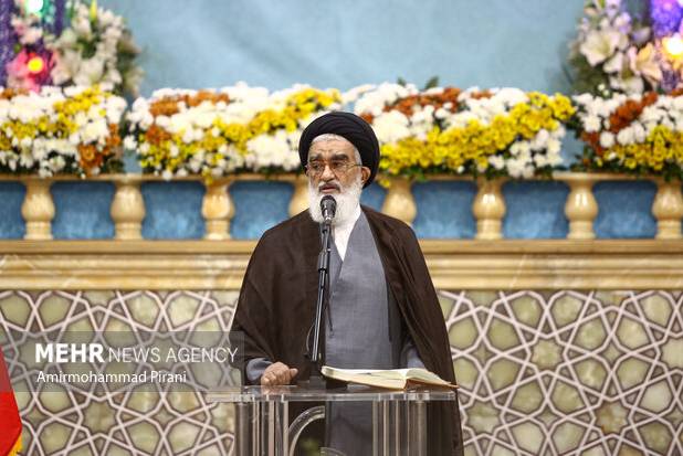 هدایت ولی‌فقیه رمز ماندگاری انقلاب اسلامی در برابر جبهه باطل است