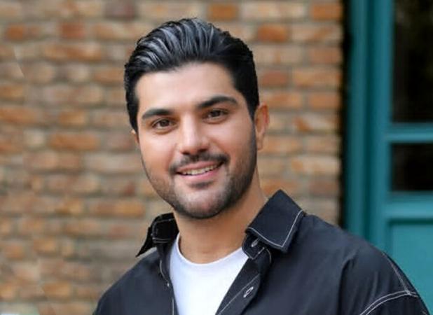 کفش میلیونیِ سینا مهراد در اینترنت غوغا کرد!
