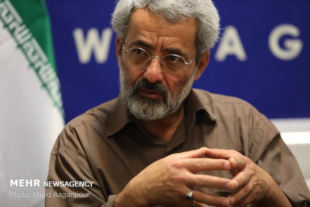 ۱۳ آبان؛ فلج شدن کانون کودتا و تناقضات