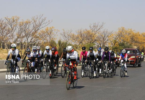 برگزاری لیگ برتر دوچرخه‌سواری بانوان کشور در کرمان با حضور ۵۰ ورزشکار