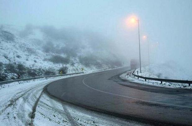 بارش برف و باران در جاده‌های ۸ استان کشور