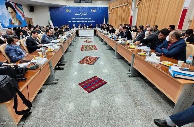 تأکید استاندار همدان بر توسعه نهاوند با همکاری بخش خصوصی
