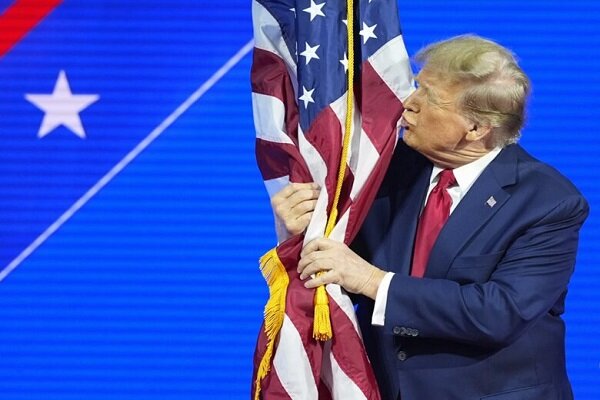 ترامپ یا منافع ملی آمریکا؛ کدامیک در سیاست‌گذاری‌ اولویت‌ دارند؟